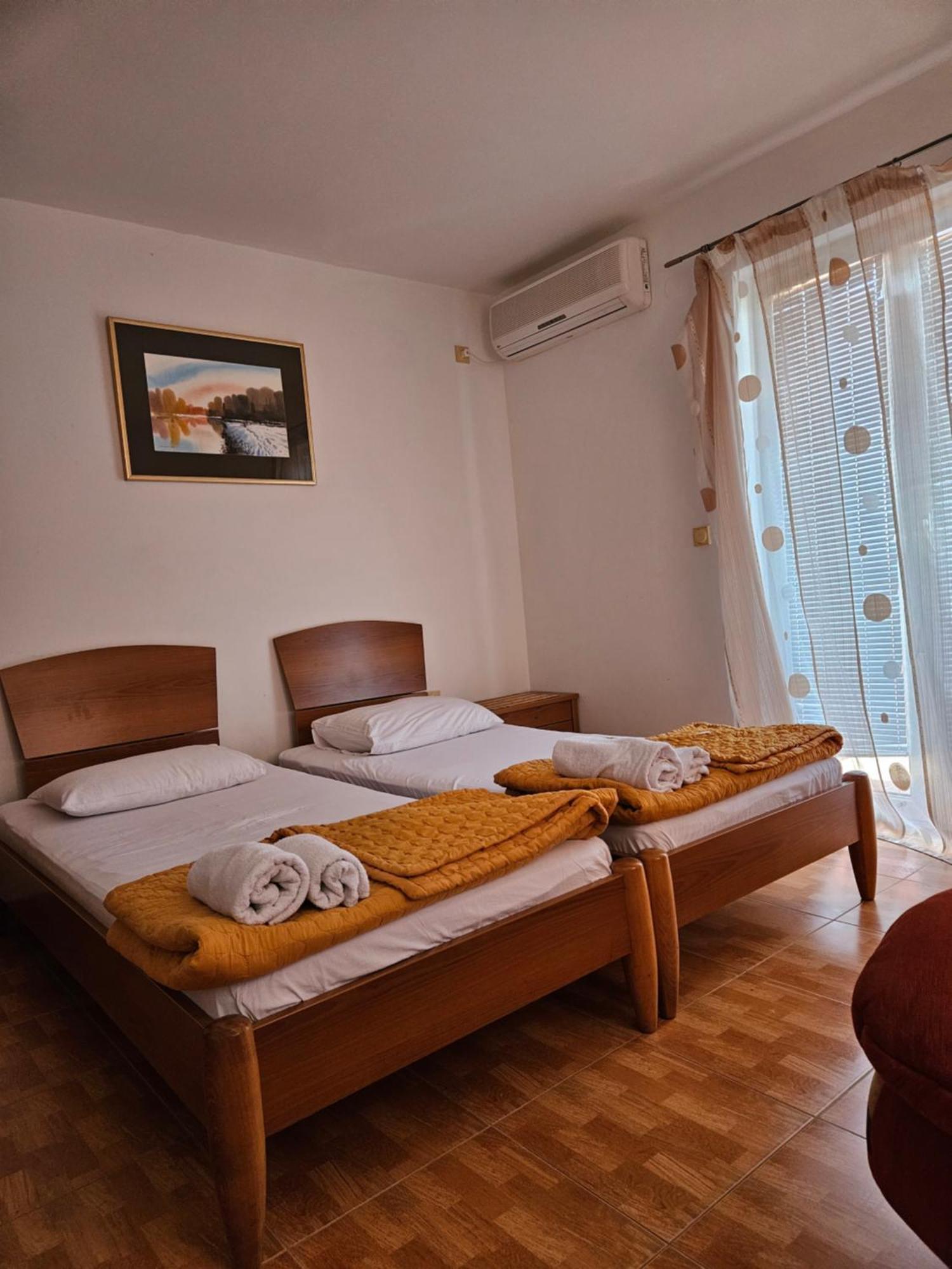 Apartments Drobni Pijesak Petrovac na moru Zimmer foto